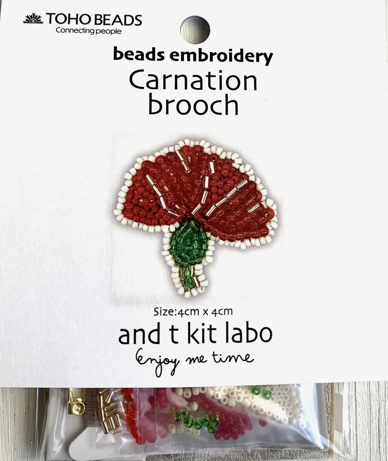 12個月每月企劃 花朵刺繡胸針 康乃馨