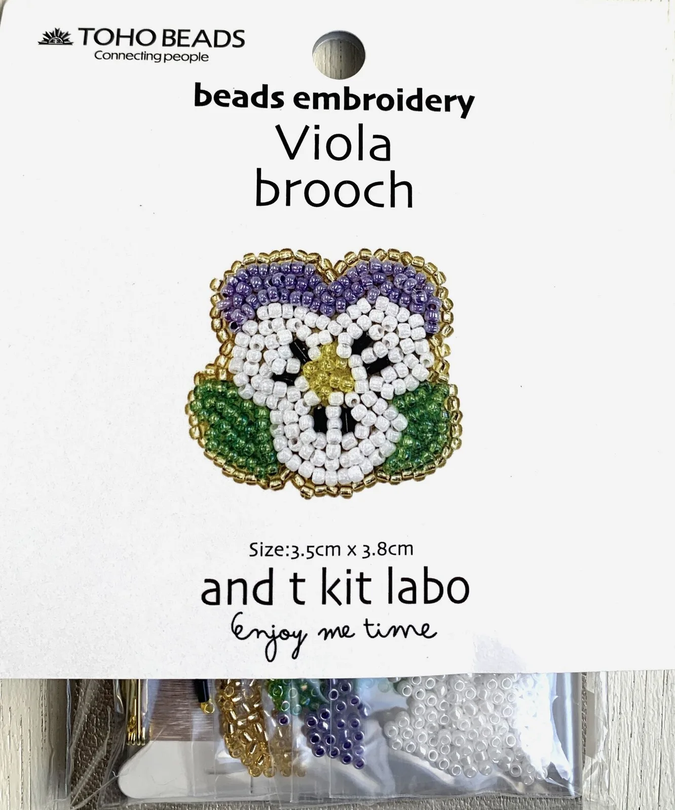 12個月每月企劃　花朵刺繡胸針　三色堇