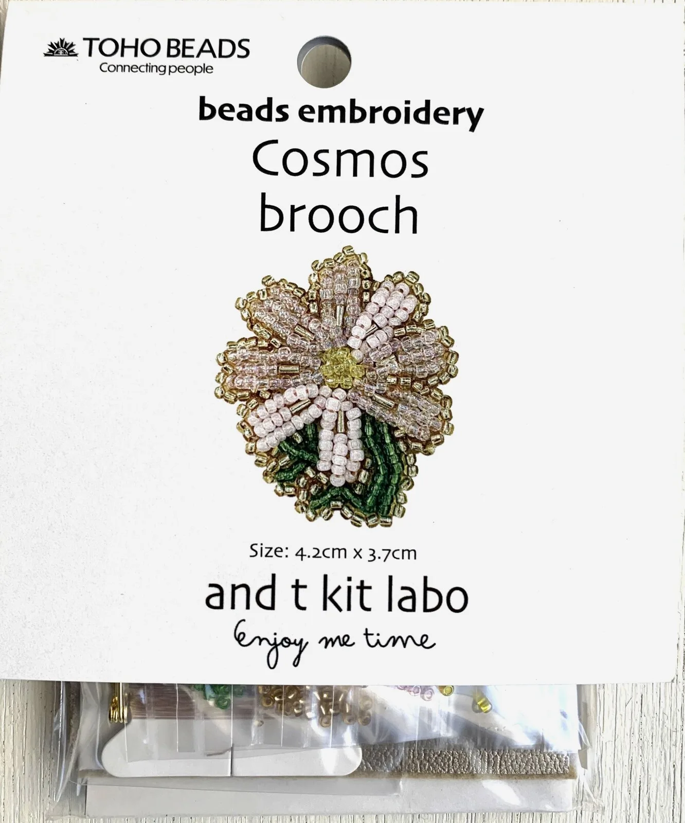12個月每月企劃　花朵刺繡胸針　大波斯菊